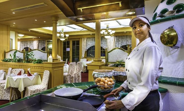 Villa Medici Hotel & Restaurant