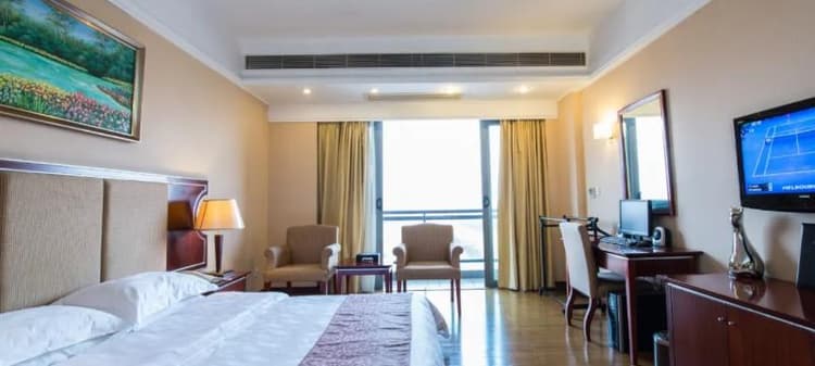 Yinfeng International Apartment Hotel
