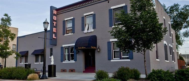 Historic Melrose Hotel