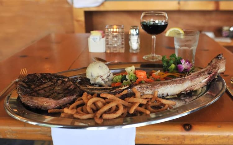 Flat Creek Inn & Suites