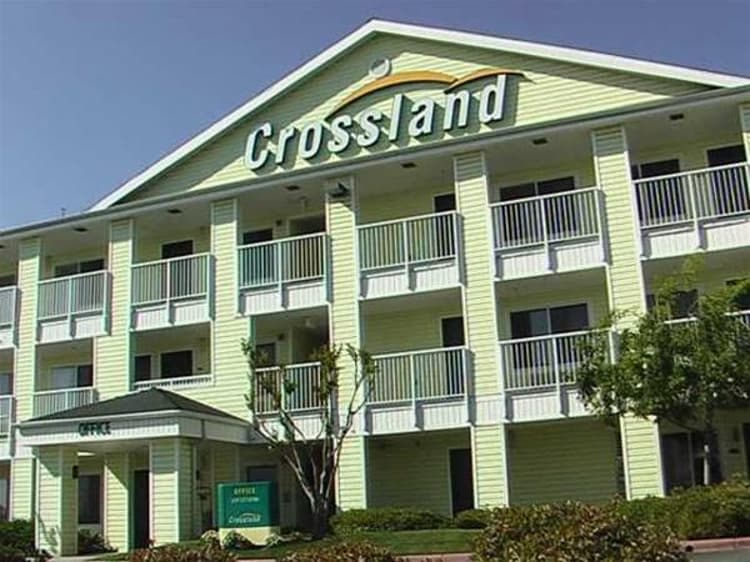 Hometowne Studios Fresno West