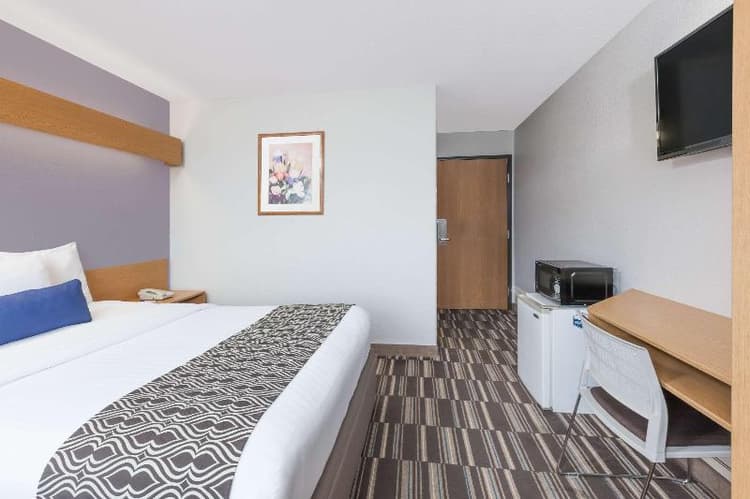 Microtel Inn & Suites By Wyndham Ardmore