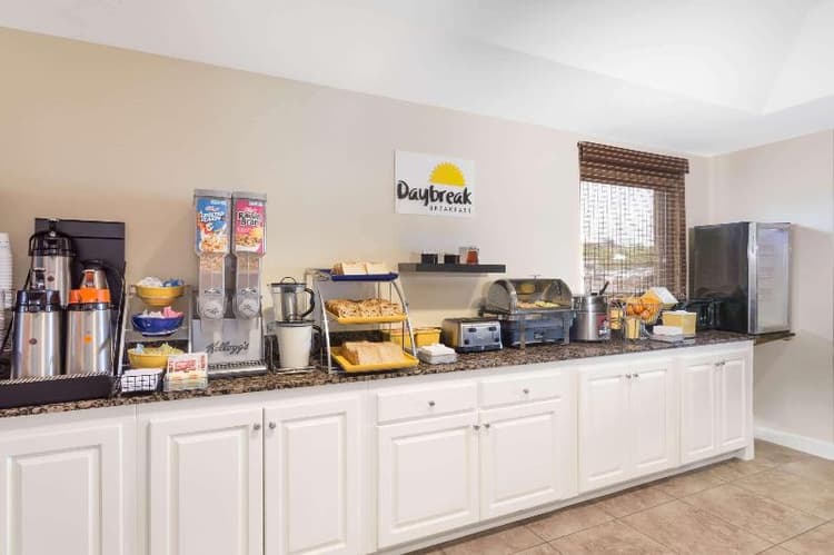 Spark by Hilton Tifton