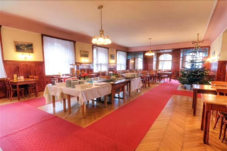 Euro Youth Hotel & Krone