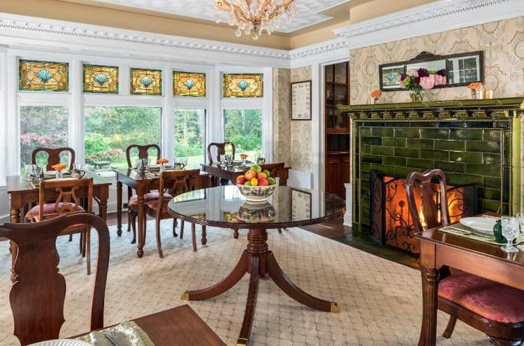 Manor House Bed & Breakfast