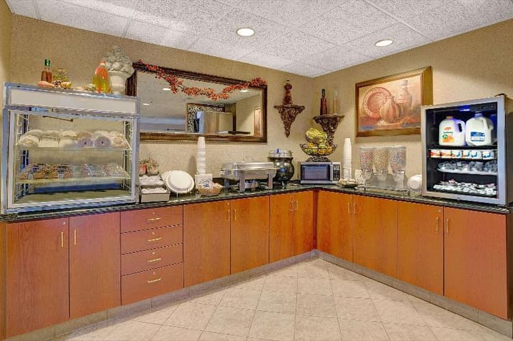 Microtel Inn & Suites By Wyndham Indianapolis Air