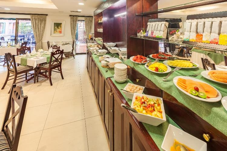 Courtyard Hotel Rosebank