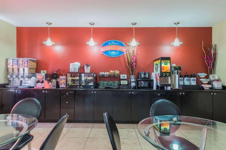 Baymont by Wyndham Sulphur