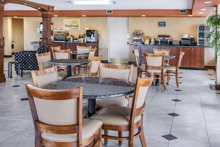 Days Inn by Wyndham Leeds