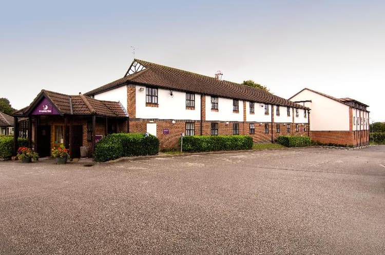 Premier Inn Wirral - Heswall