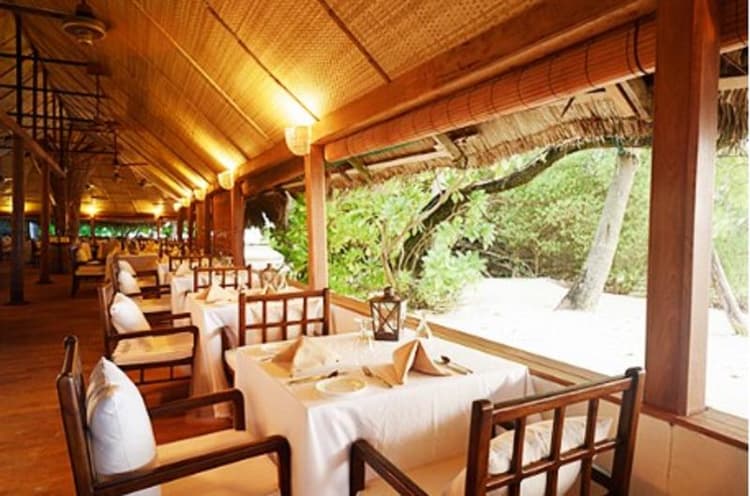 Makunudu Island Resort