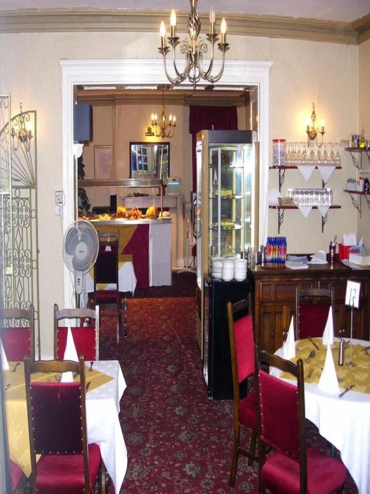 Royal Hotel