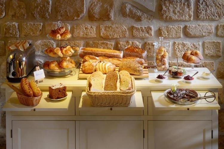 Le Relais Montmartre