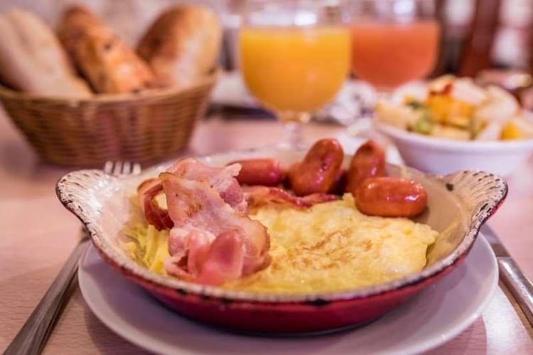 Louvre Sainte Anne Opera