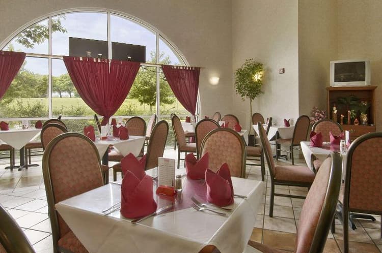 Ramada by Wyndham SeaTac Airport