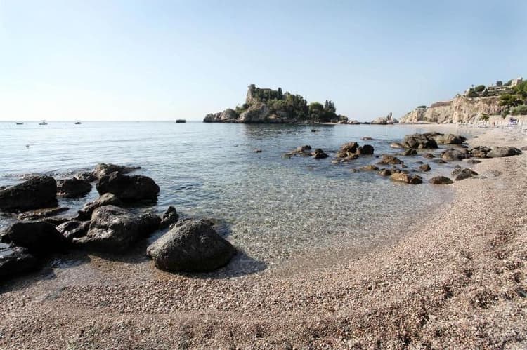 Mendolia Beach Hotel