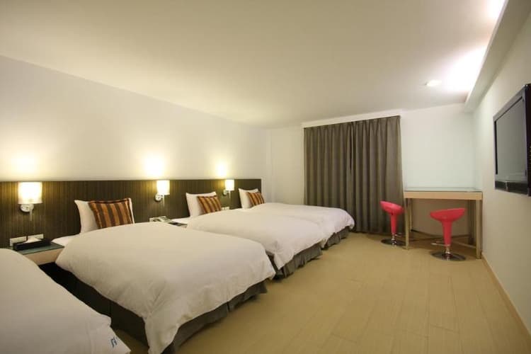 Mola Mola Four Seasons