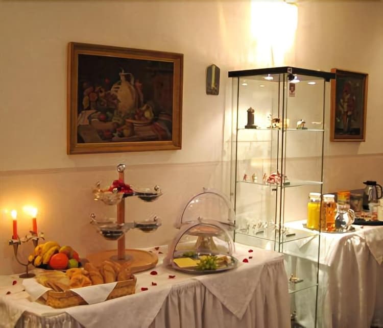 Hotel Pension Lumes self check in