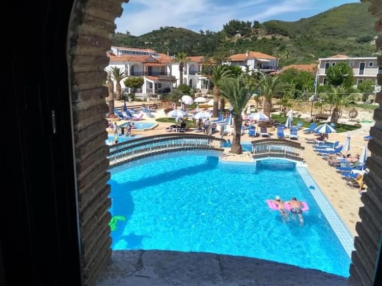 Antonis Apartments Pool Bar