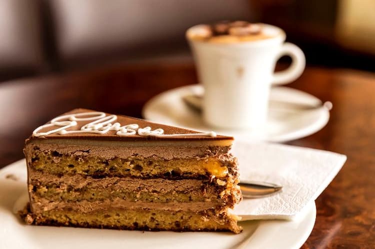 Grand Elysée Hamburg