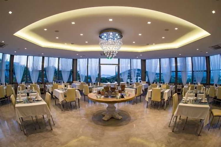 Naoussa Hills Boutique Resort