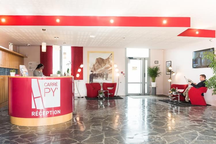 Carre Py' Hotel