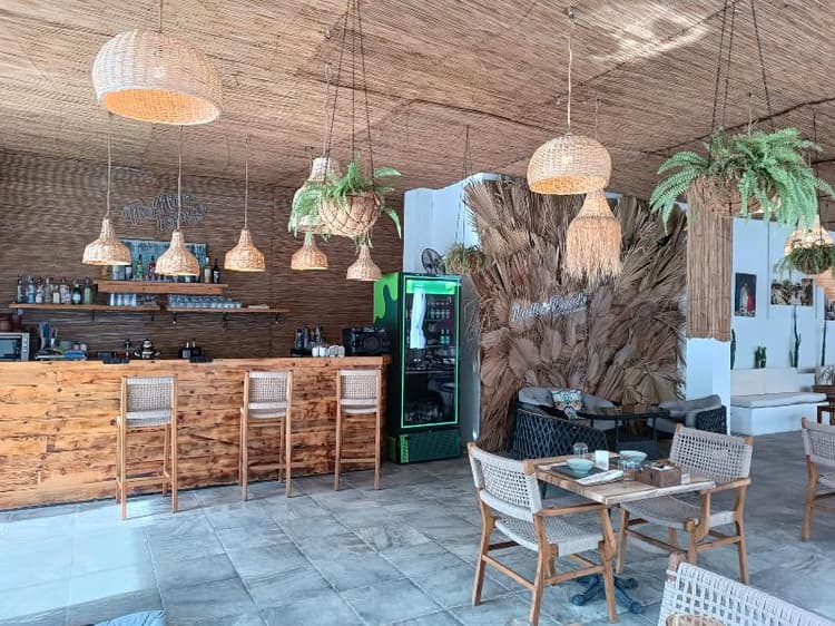 Ladies Beach Suite Hotel