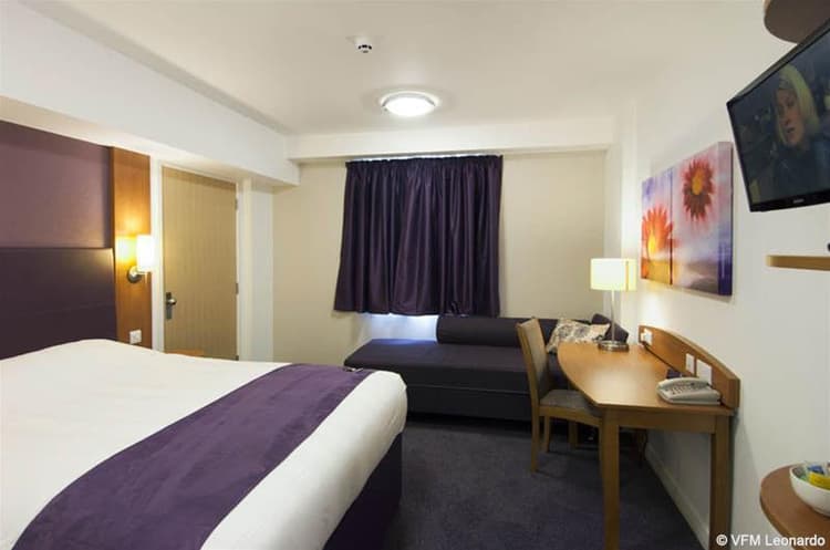 Premier Inn MAN Airport (M56/J6) Runger Lane South