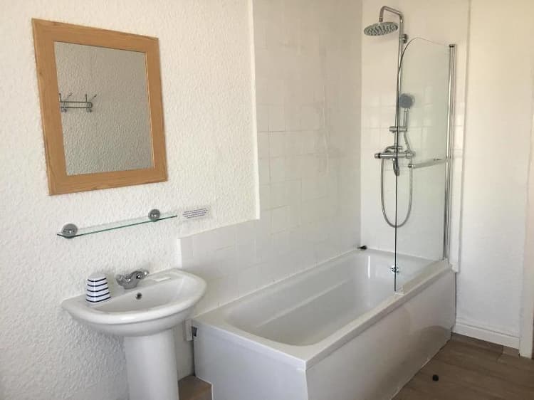 Aunties Coliseum Hotel