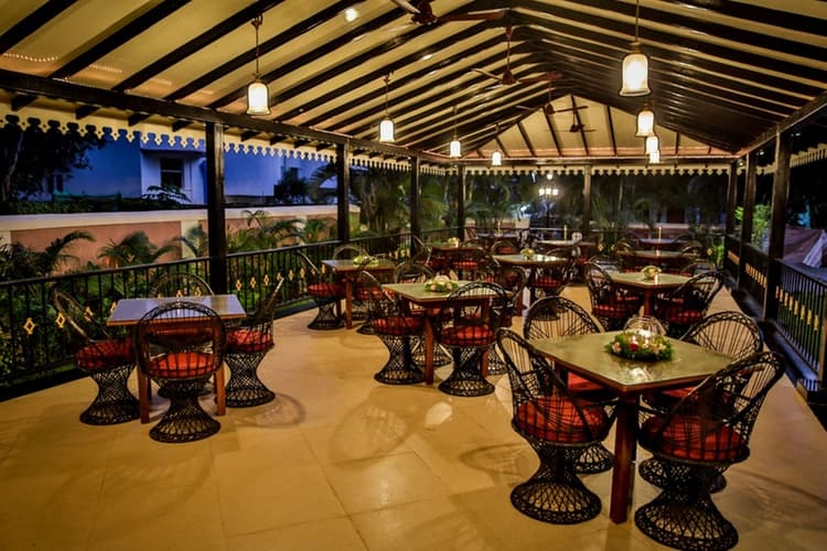 De Mandarin Beach Resort Suites & Villas Goa