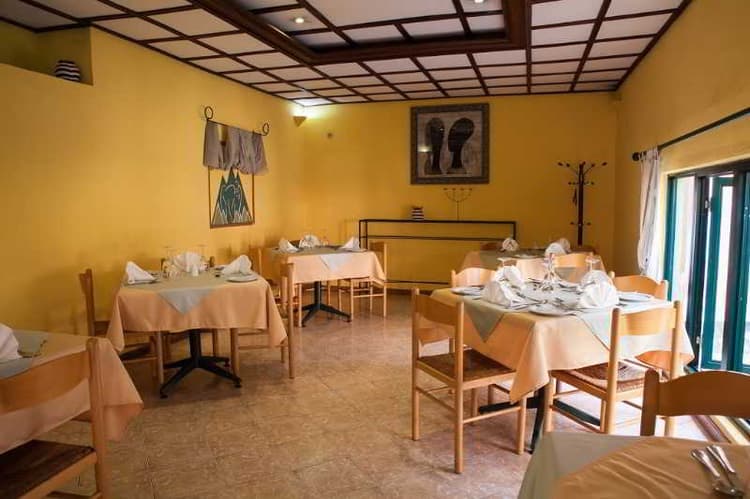 Gorillas City Centre Hotel