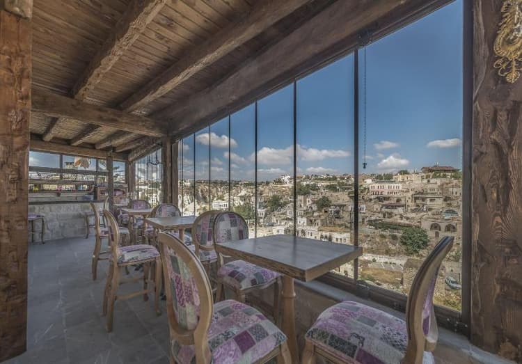 Elika Cave Suites & Spa