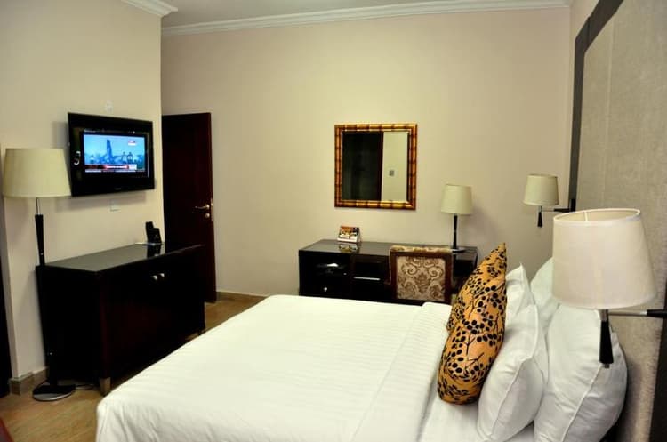 Chelsea Hotel Wuse II