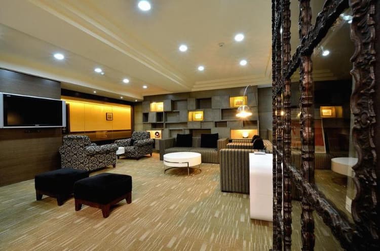 Holiday Garden Hotel