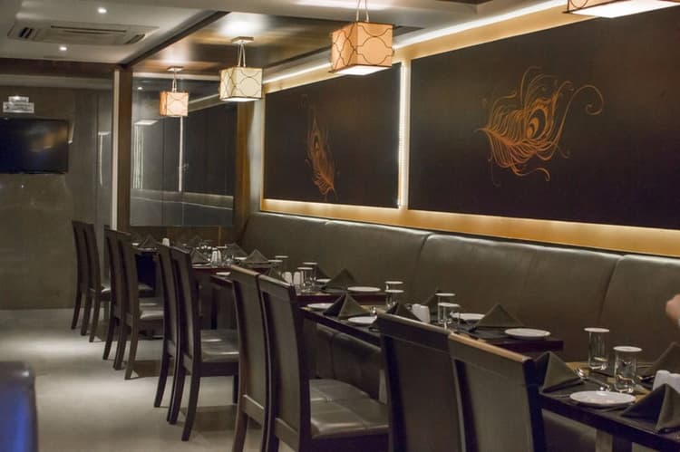 Collection O 30006 Ambawadi