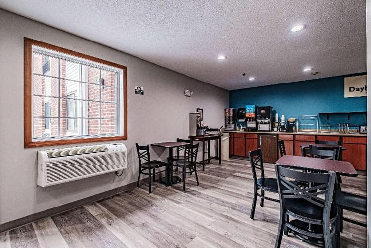 Days Inn by Wyndham Brunswick Bath Area