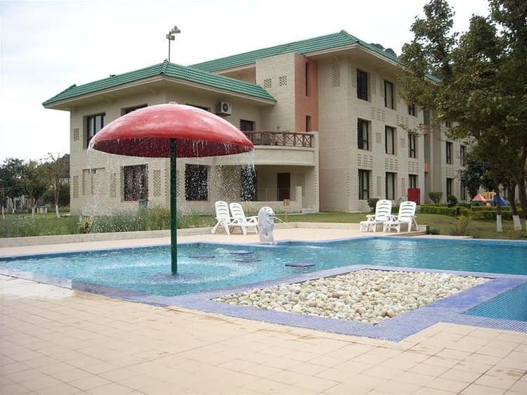 Country Inn & Suites by Radisson, Vaishno