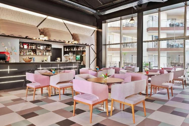 Ramada Hotel & Suites By Wyndham Kusadasi