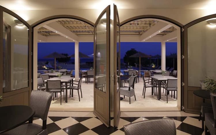 Costa Rossa Boutique Hotel