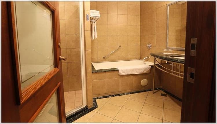 Wei Yat Toong Mao Grand Hotel