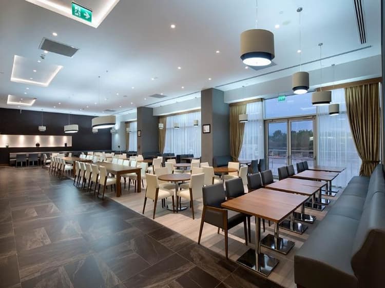 Hampton by Hilton Kocaeli Symbol