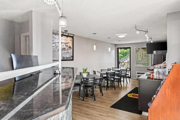 Super 8 by Wyndham Brownsburg