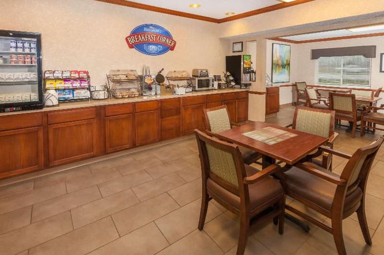 Baymont by Wyndham Galesburg