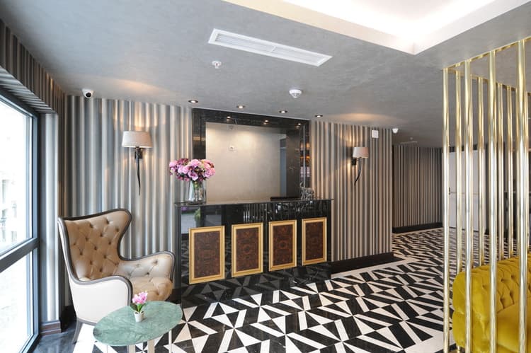 Le Petit Palace Hotel