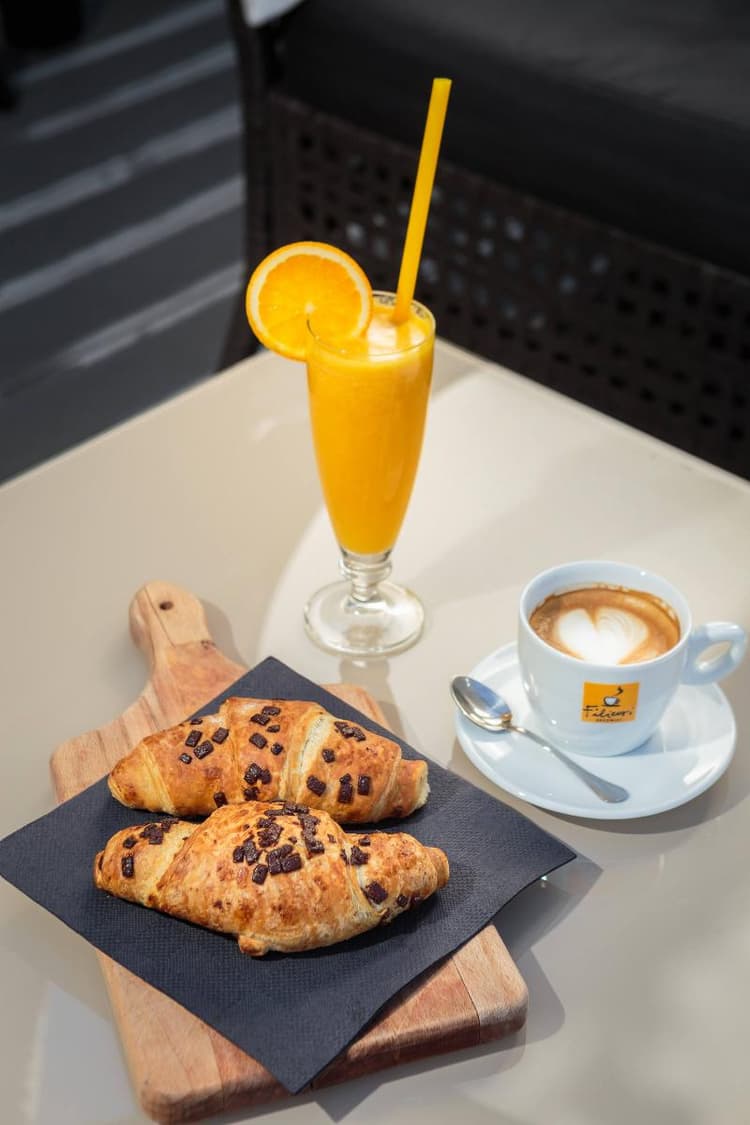 Villas Arausana and Antonina