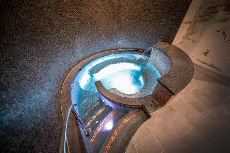 The Cavalier Virginia Beach, Autograph Collection