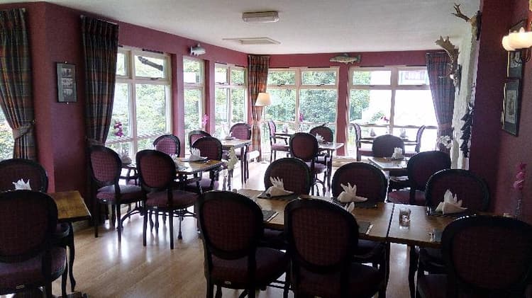 Bridge Of Cally Hotel