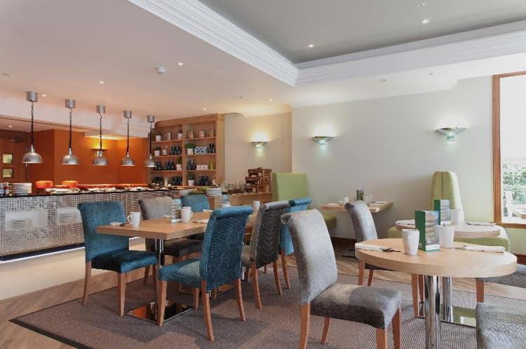 B&B HOTEL London Heathrow