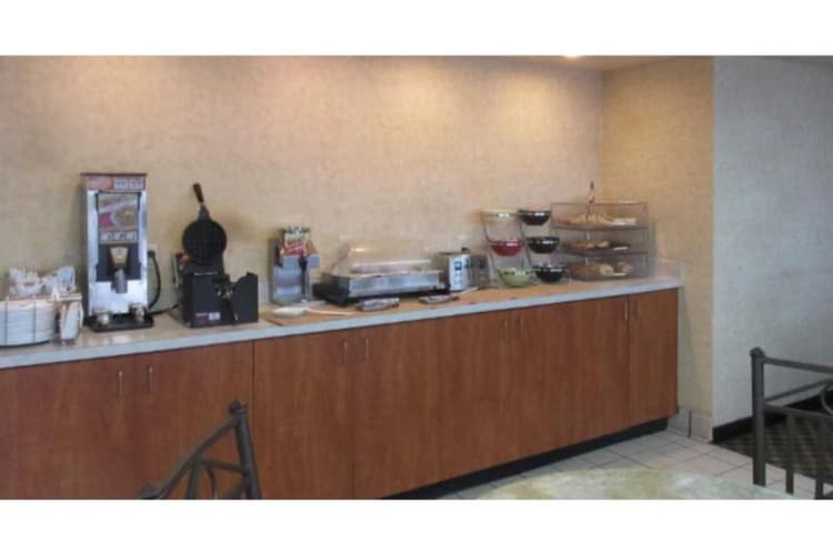 Quality Inn & Suites - Albany, OR