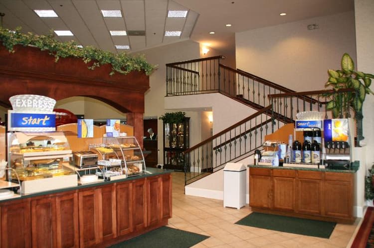 Holiday Inn Express and Suites Corinth